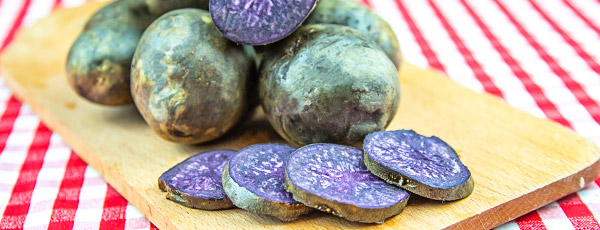 Фиолетовый картофель – источник витаминов, который соперничает с виноградом
